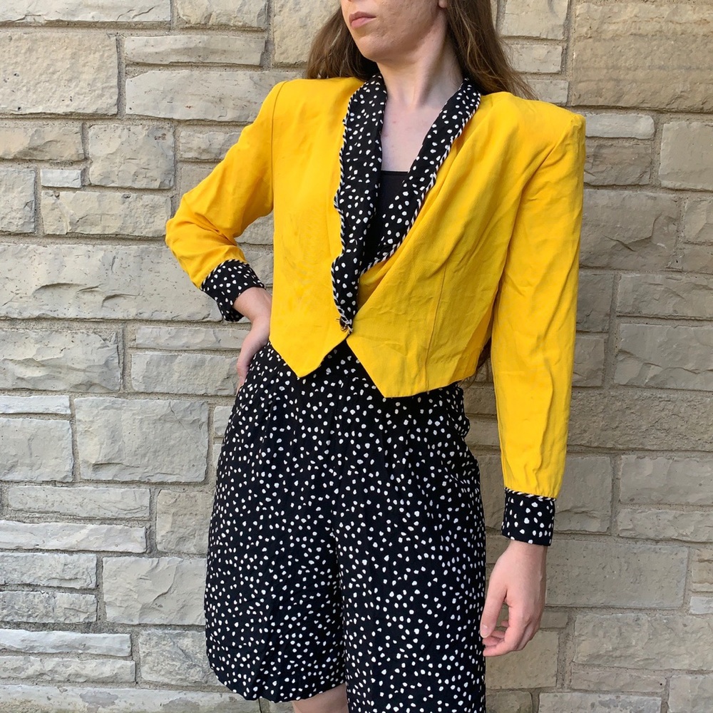 VTG 2 Piece Yellow Jacket Polka Dotted Short Set